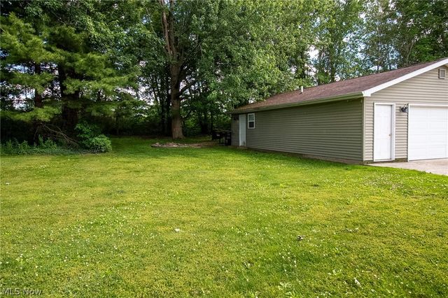 824 S Nearing Circle, Geneva, OH 44041