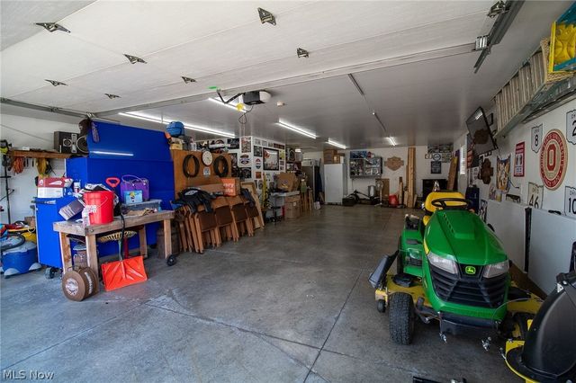 824 S Nearing Circle, Geneva, OH 44041