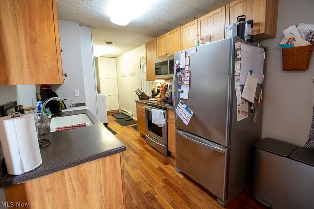 824 S Nearing Circle, Geneva, OH 44041