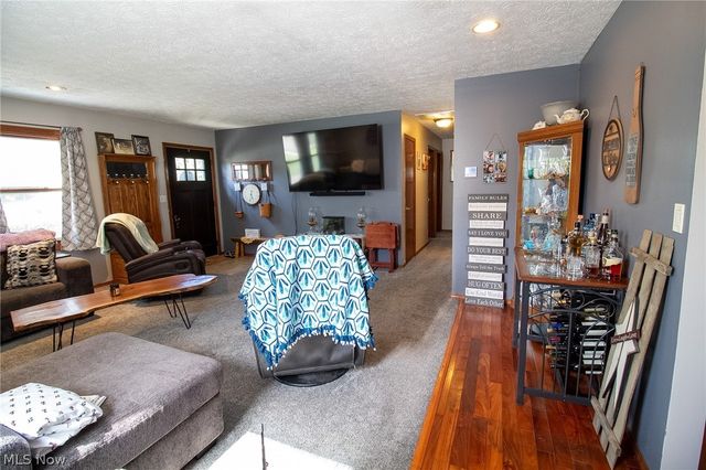 824 S Nearing Circle, Geneva, OH 44041