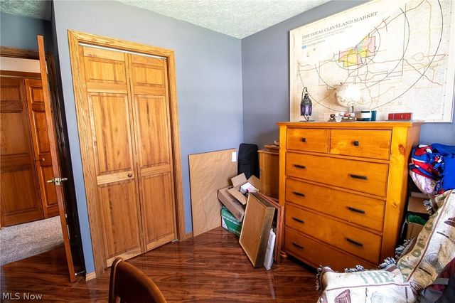 824 S Nearing Circle, Geneva, OH 44041
