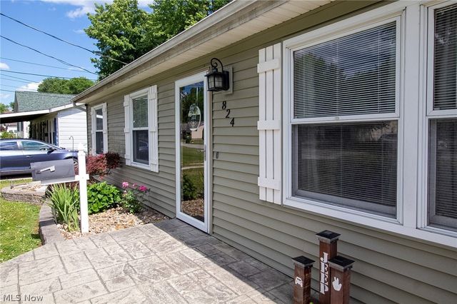 824 S Nearing Circle, Geneva, OH 44041