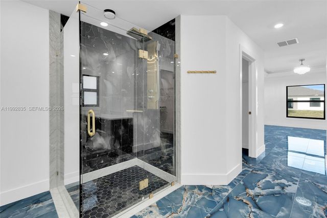 2900 3rd st sw, Other City - In The State Of Florida, FL 33976