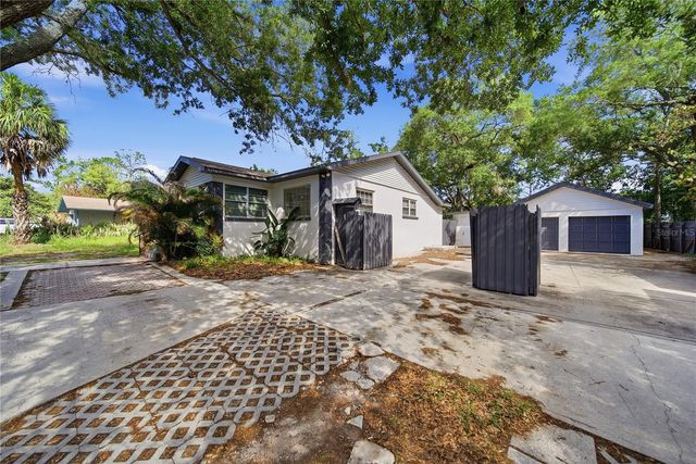 9505 TAKOMAH TRAIL, Tampa, FL 33617