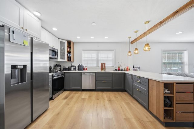 9505 TAKOMAH TRAIL, Tampa, FL 33617