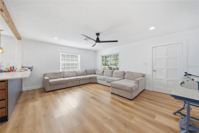 9505 TAKOMAH TRAIL, Tampa, FL 33617