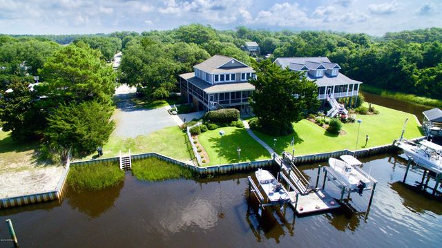 115 SW Yacht Drive, Oak Island, NC 28465