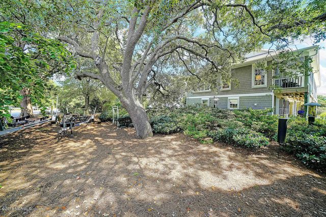115 SW Yacht Drive, Oak Island, NC 28465