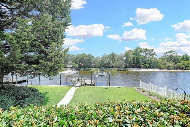 115 SW Yacht Drive, Oak Island, NC 28465
