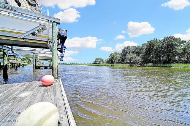 115 SW Yacht Drive, Oak Island, NC 28465