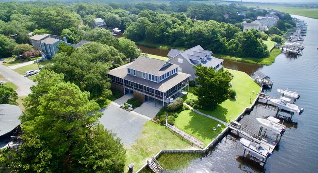 115 SW Yacht Drive, Oak Island, NC 28465
