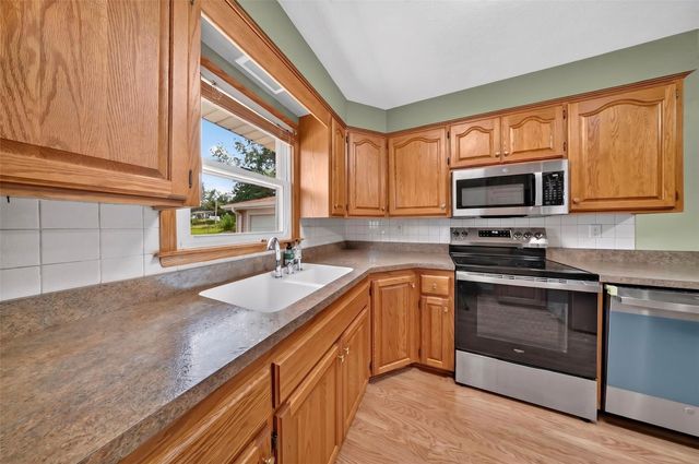 2512 Mallory Street SW, Cedar Rapids, IA 52404