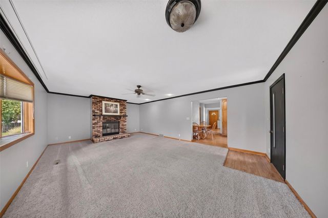 2512 Mallory Street SW, Cedar Rapids, IA 52404