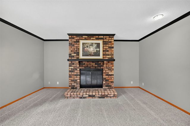 2512 Mallory Street SW, Cedar Rapids, IA 52404