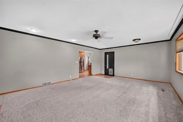 2512 Mallory Street SW, Cedar Rapids, IA 52404