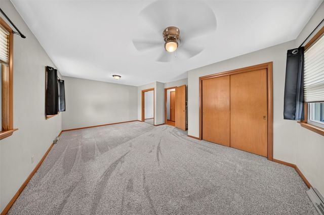 2512 Mallory Street SW, Cedar Rapids, IA 52404
