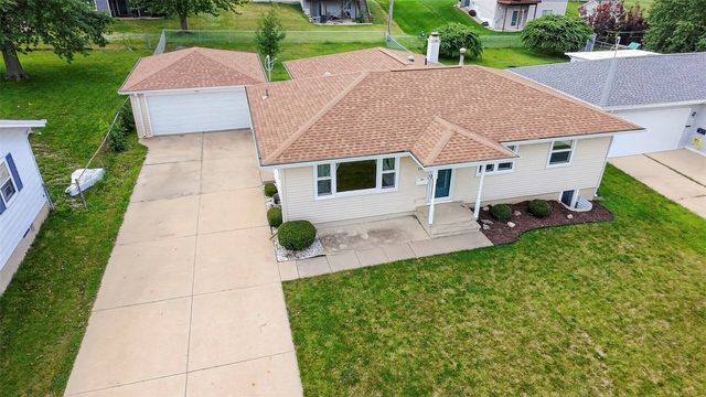 2512 Mallory Street SW, Cedar Rapids, IA 52404