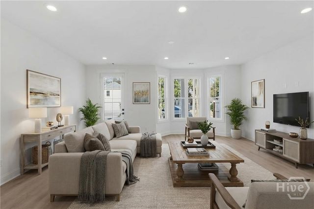 1211 E 34th Street, Savannah, GA 31404