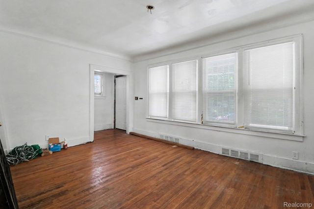 2000 Brighton Street, Detroit, MI 48203