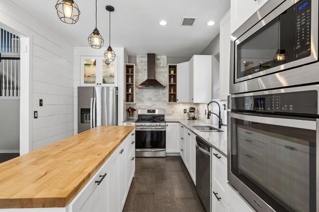 800 Wooded Creek Lane, Mckinney, TX 75071