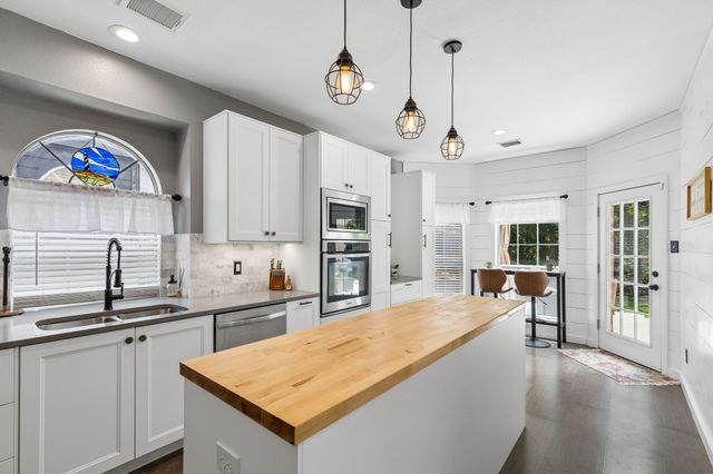 800 Wooded Creek Lane, Mckinney, TX 75071
