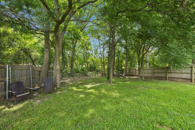 800 Wooded Creek Lane, Mckinney, TX 75071