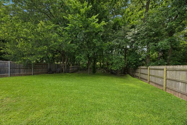 800 Wooded Creek Lane, Mckinney, TX 75071