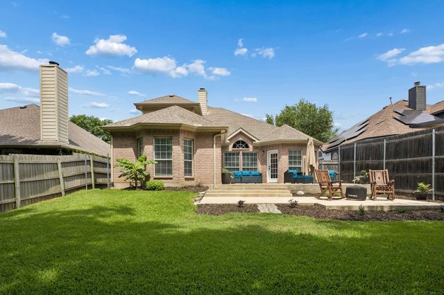 800 Wooded Creek Lane, Mckinney, TX 75071