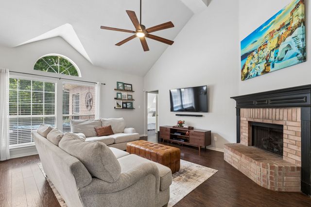 800 Wooded Creek Lane, Mckinney, TX 75071