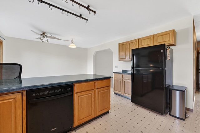 137 Lynne Trail, Oregon, WI 53575