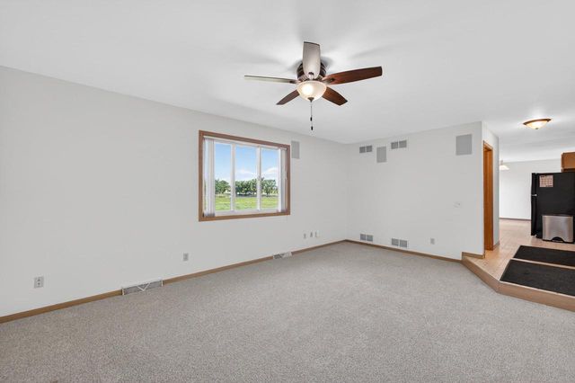 137 Lynne Trail, Oregon, WI 53575