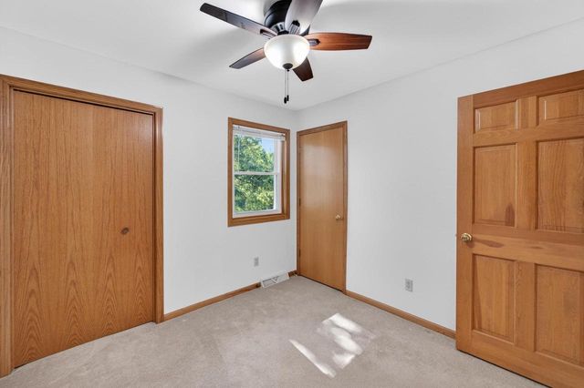 137 Lynne Trail, Oregon, WI 53575