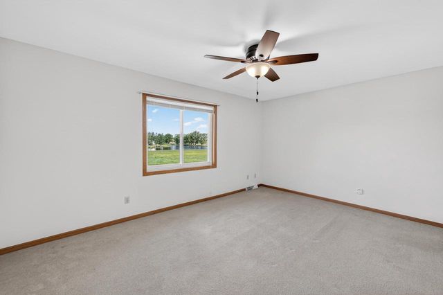 137 Lynne Trail, Oregon, WI 53575