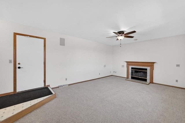 137 Lynne Trail, Oregon, WI 53575