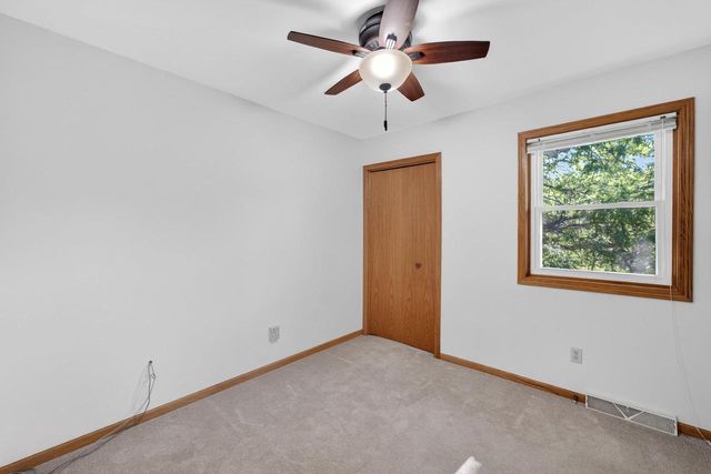 137 Lynne Trail, Oregon, WI 53575