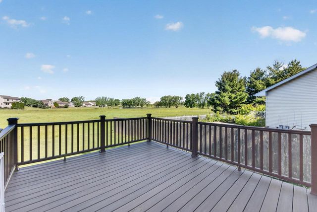 137 Lynne Trail, Oregon, WI 53575