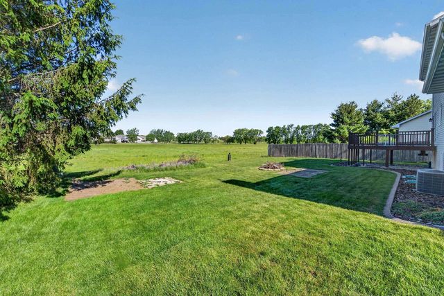 137 Lynne Trail, Oregon, WI 53575