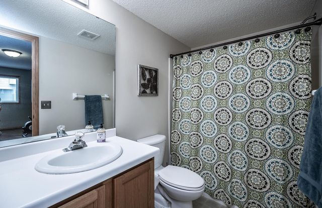 8379 143rd Street W, Apple Valley, MN 55124
