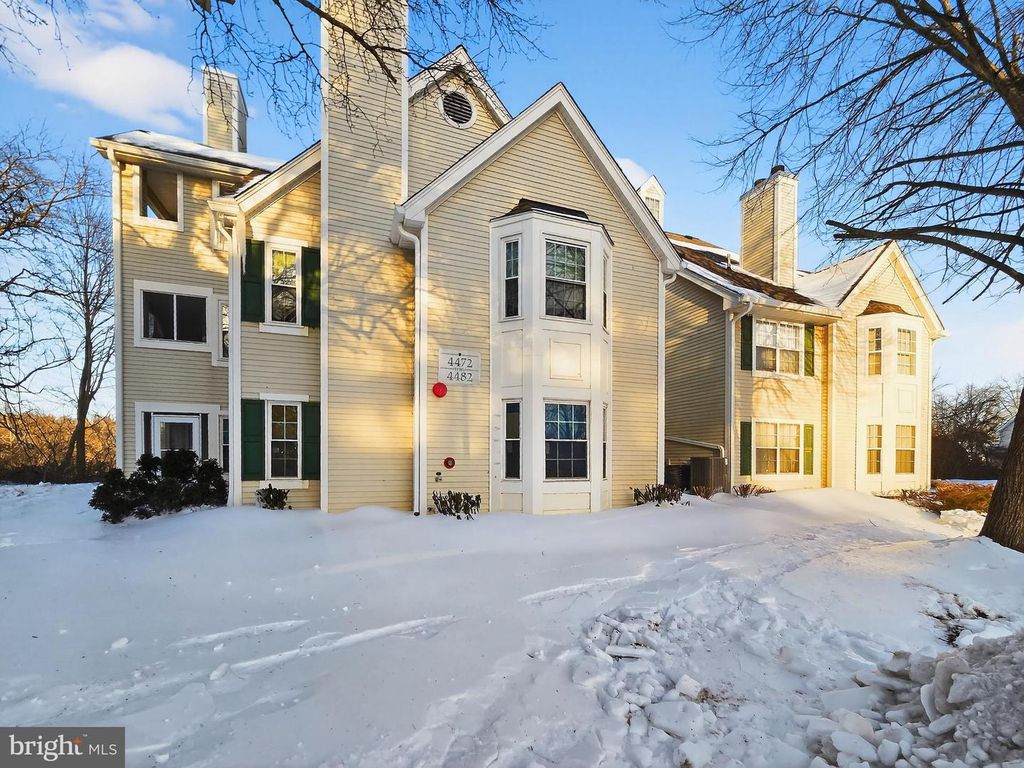 Image 1 of property listing at 4482 LORD LOUDOUN CT #16-10, Upper Marlboro, MD 20772