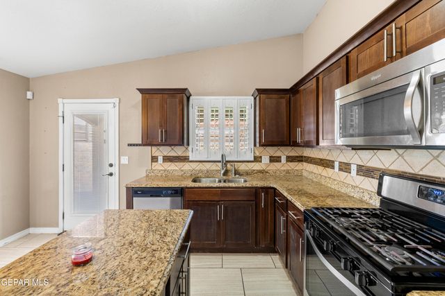13173 MYSTIC PATH, El Paso, TX 79938