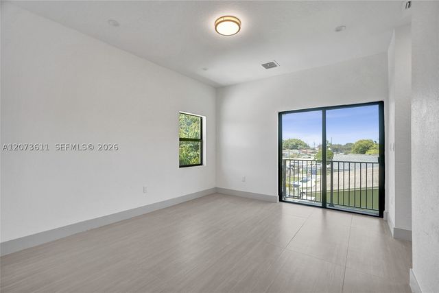 3051-3053 NW 59th St, Miami, FL 33142