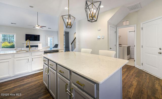 4225 Irwin Drive, Aberdeen, NC 28315