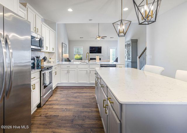 4225 Irwin Drive, Aberdeen, NC 28315