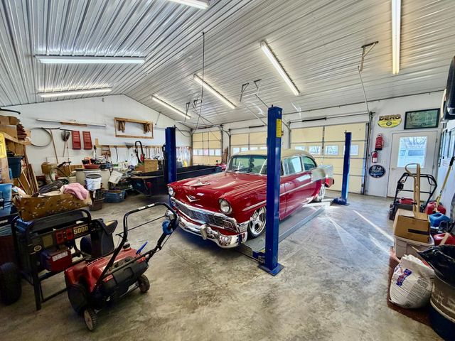 2140 State Highway 23, Lynd, MN 56157