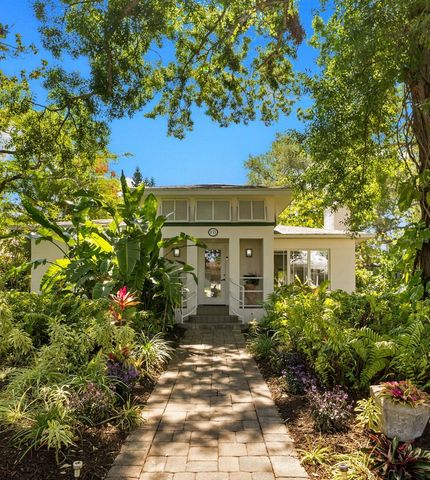 135 ARANDA STREET NE, St Petersburg, FL 33704