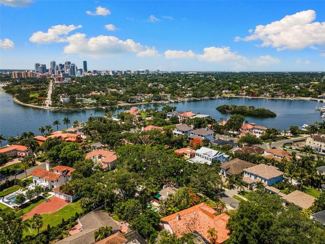 135 ARANDA STREET NE, St Petersburg, FL 33704