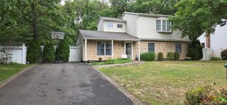 132 13th Avenue, Holtsville, NY 11742