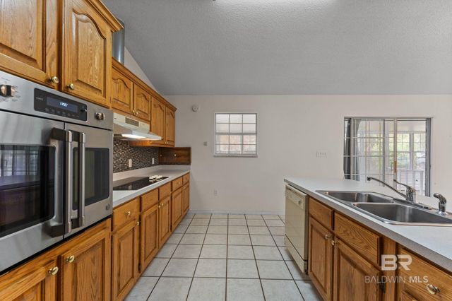 1548 Valencia Drive, Lillian, AL 36549