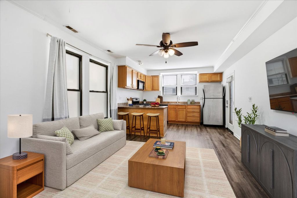 1627 W Columbia Avenue 1E, Chicago, IL 60626 — photo 2