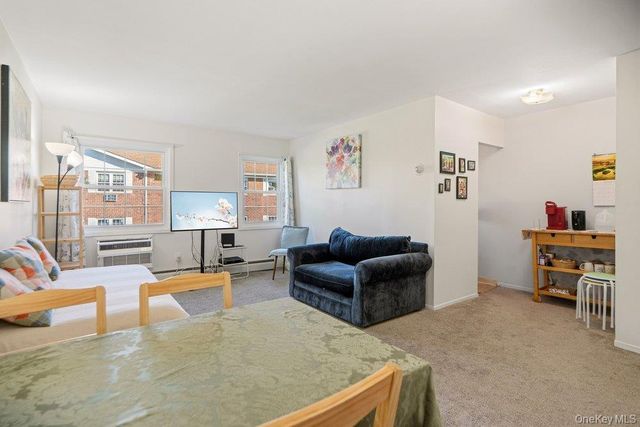 460 Old Town Road 27L, Port Jefferson Station, NY 11776